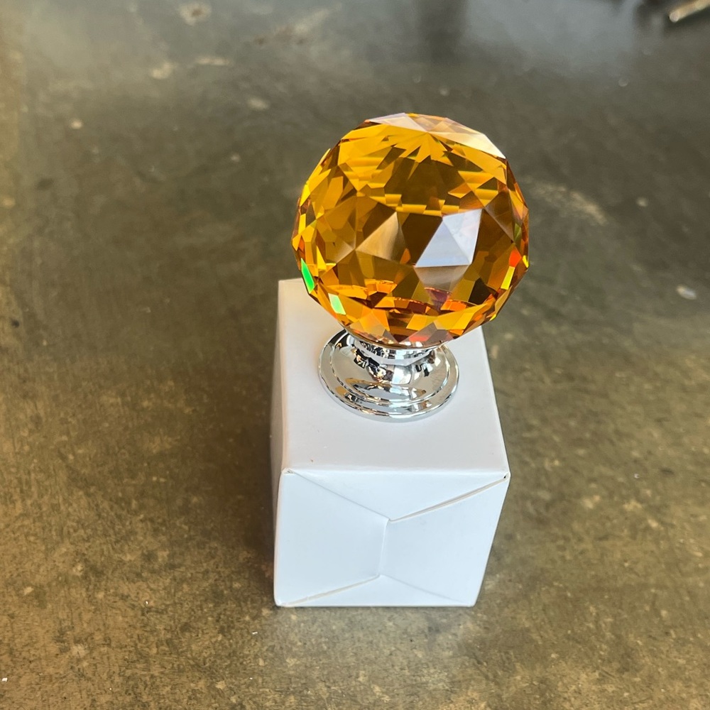 Top Knobs Amber Crystal Knob. 1 3/8inch. chrome base.